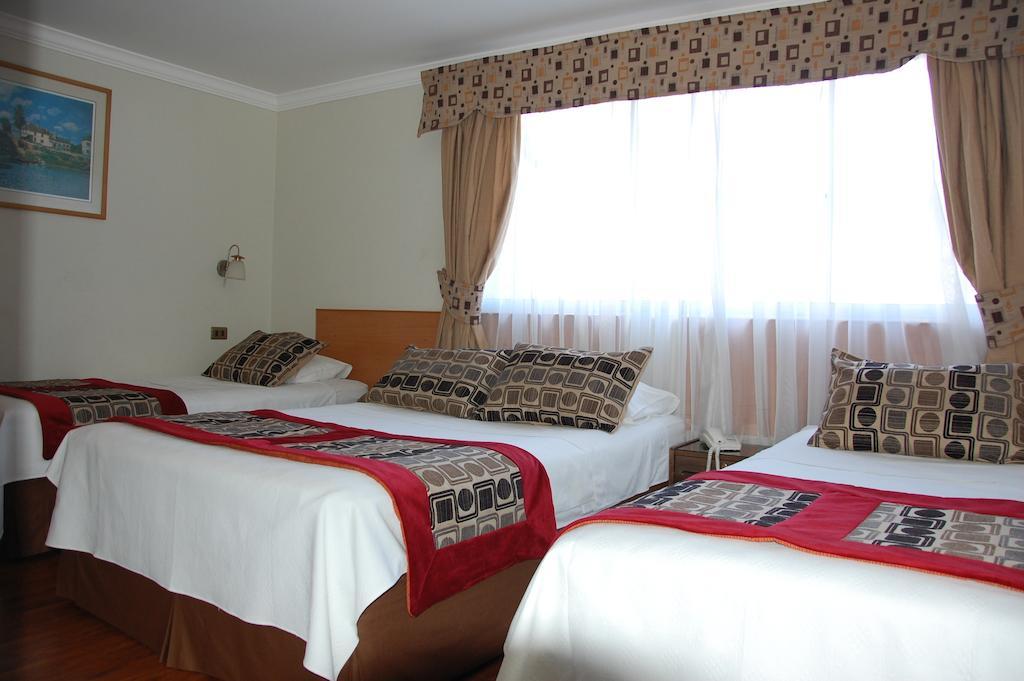 Hotel Plaza Concepcion Ruang foto