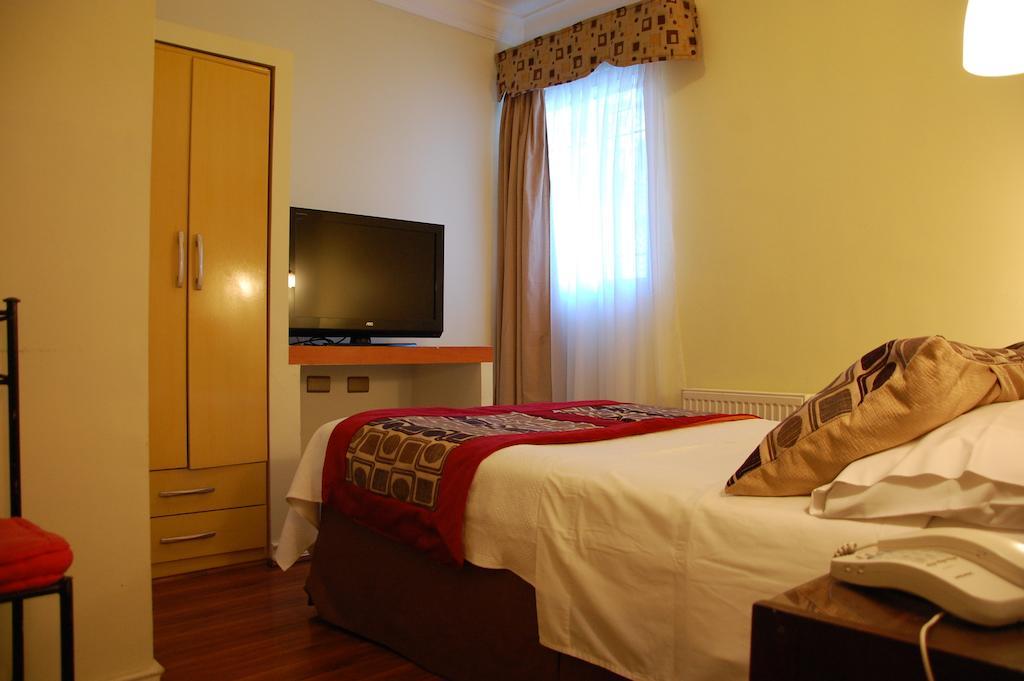 Hotel Plaza Concepcion Ruang foto